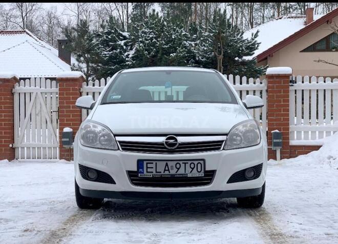 Opel Astra 2009, 135,000 km - 1.4 l - Bakı