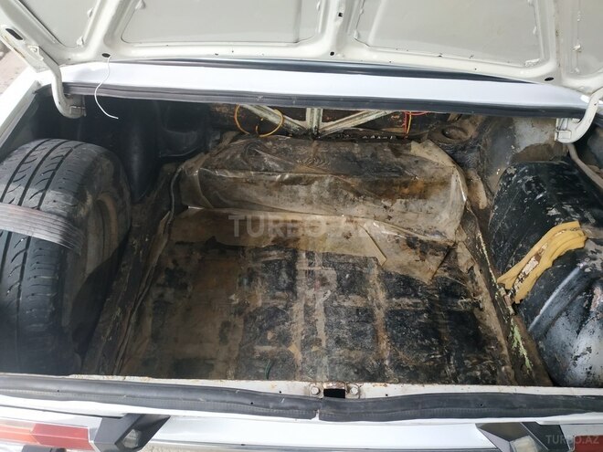 LADA (VAZ) 2106 1983, 255,000 km - 1.5 l - Ucar
