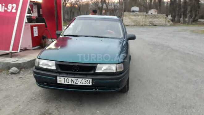 Opel Vectra 1995, 150,000 km - 2.0 л - Zaqatala