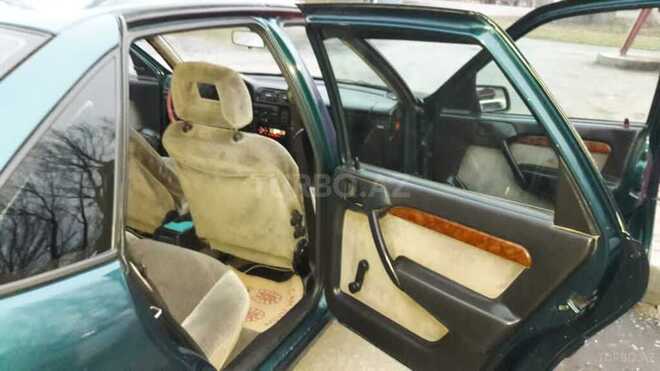 Opel Vectra 1995, 150,000 km - 2.0 л - Zaqatala