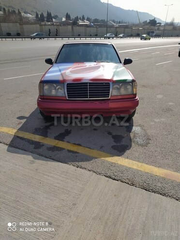 Mercedes E 250 1992, 365,041 km - 2.5 л - Bakı