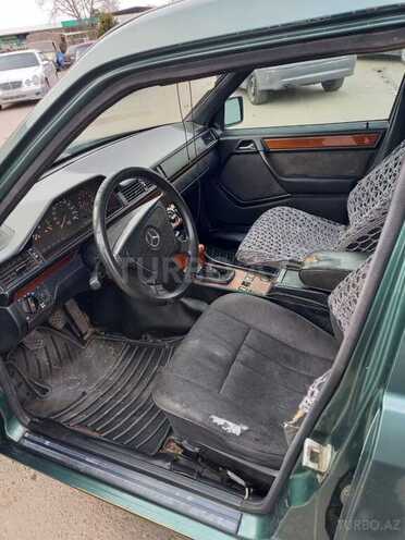 Mercedes E 200 1995, 655,000 km - 2.0 l - Saatlı