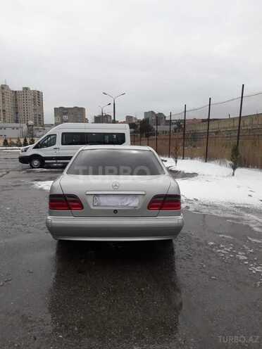 Mercedes E 240 2000, 307,000 km - 2.4 l - Bakı