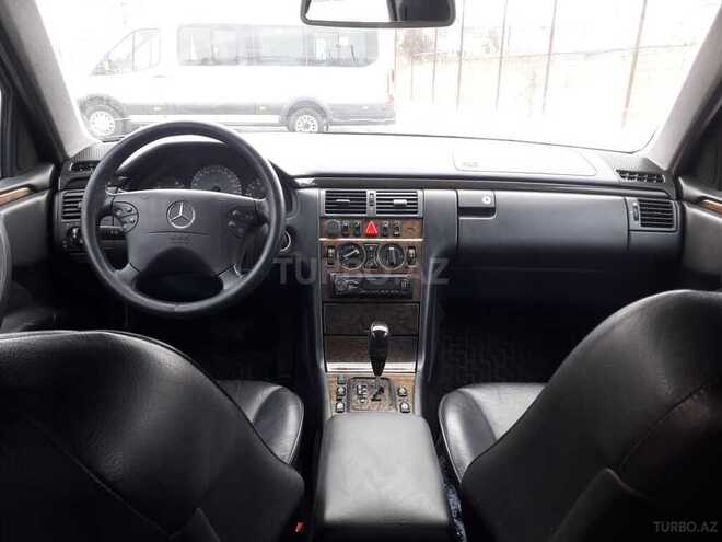 Mercedes E 240 2000, 307,000 km - 2.4 l - Bakı
