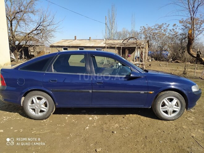 Opel Vectra 1996, 407,560 km - 2.0 l - Quba
