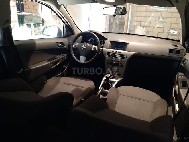 Opel Astra 2010, 170,000 km - 1.4 l - Bakı