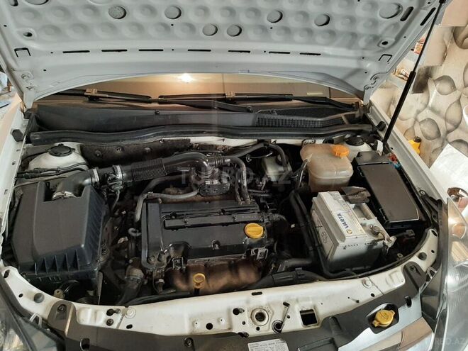 Opel Astra 2010, 170,000 km - 1.4 l - Bakı