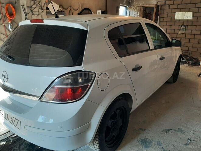 Opel Astra 2010, 170,000 km - 1.4 l - Bakı