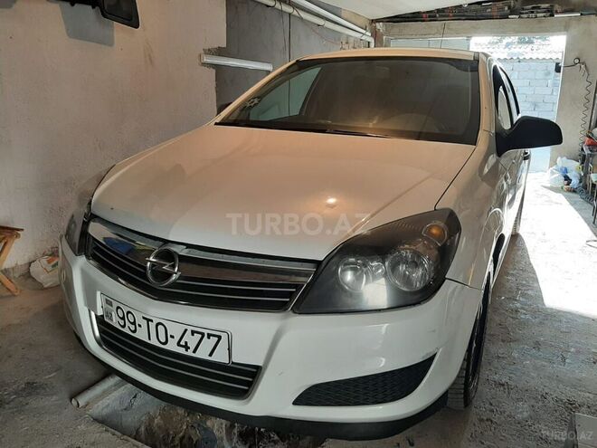 Opel Astra 2010, 170,000 km - 1.4 l - Bakı
