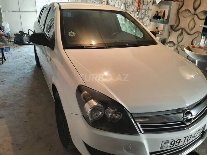 Opel Astra 2010, 170,000 km - 1.4 l - Bakı