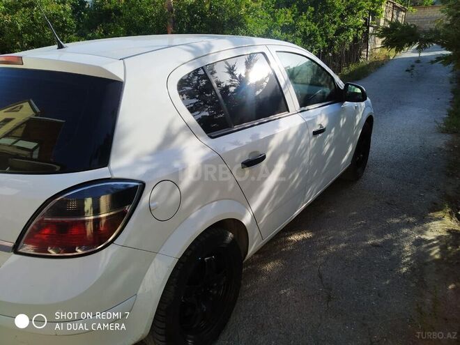 Opel Astra 2010, 170,000 km - 1.4 l - Bakı
