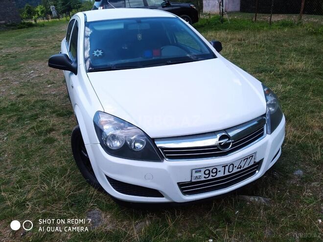 Opel Astra 2010, 170,000 km - 1.4 l - Bakı