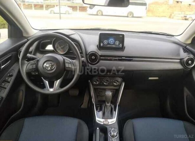 Toyota Yaris 2016, 130,000 km - 1.5 л - Bakı