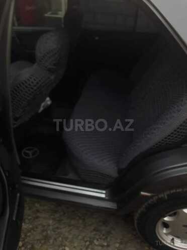Mercedes E 200 1989, 425,685 km - 2.0 l - Salyan