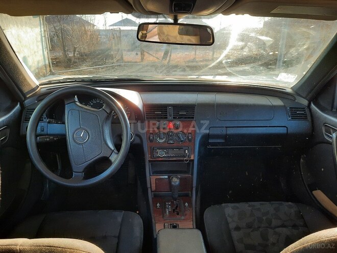 Mercedes C 180 1999, 274,000 km - 1.8 l - Tovuz