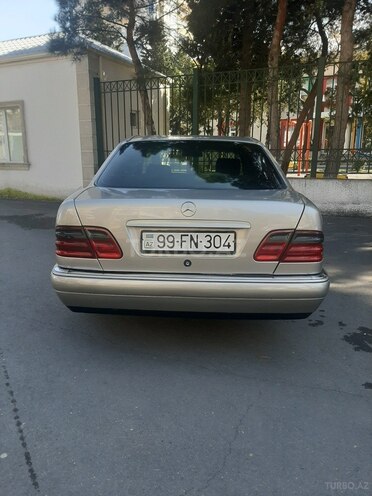 Mercedes E 220 1998, 388,728 km - 2.2 l - Bakı