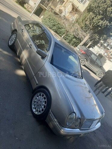 Mercedes E 220 1998, 388,728 km - 2.2 l - Bakı