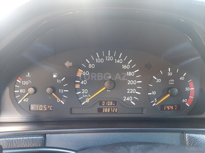 Mercedes E 220 1998, 388,728 km - 2.2 l - Bakı
