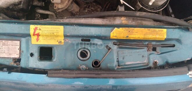 Opel Vectra 1993, 400,000 km - 2.0 л - Qusar