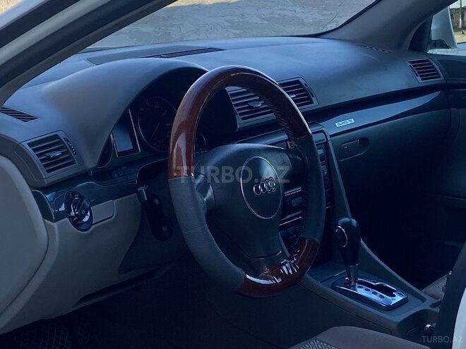 Audi A4 2004, 230,000 km - 1.8 l - Bakı