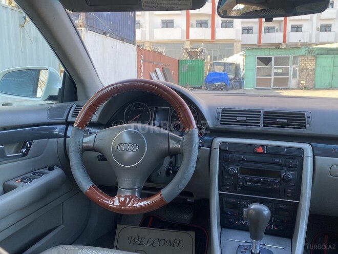 Audi A4 2004, 230,000 km - 1.8 l - Bakı