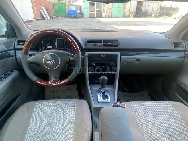 Audi A4 2004, 230,000 km - 1.8 l - Bakı