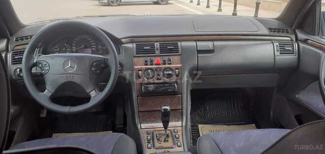 Mercedes E 220 2001, 554,000 km - 2.2 l - Bakı