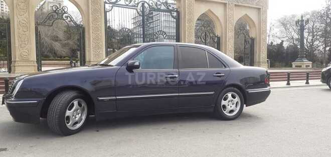 Mercedes E 220 2001, 554,000 km - 2.2 l - Bakı