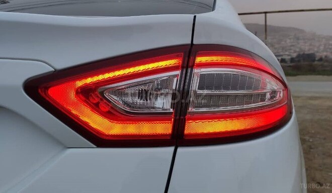 Ford Mondeo 2015, 101,900 km - 2.0 l - Bakı