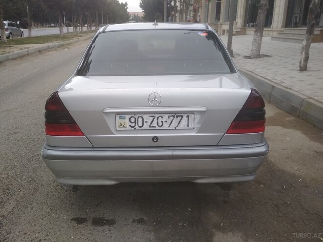 Mercedes C 180 1997, 235,000 km - 1.8 l - Sumqayıt