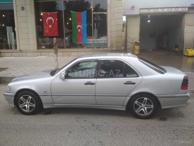 Mercedes C 180 1997, 235,000 km - 1.8 l - Sumqayıt