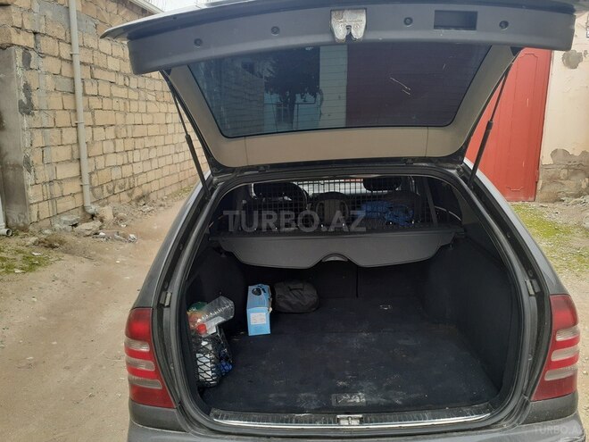 Mercedes C 220 2001, 314,500 km - 2.2 l - Bakı