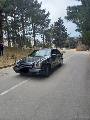 Mercedes E 230 1995, 372,048 km - 2.3 l - Sumqayıt