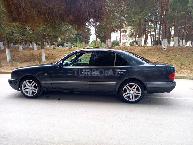 Mercedes E 230 1995, 372,048 km - 2.3 l - Sumqayıt