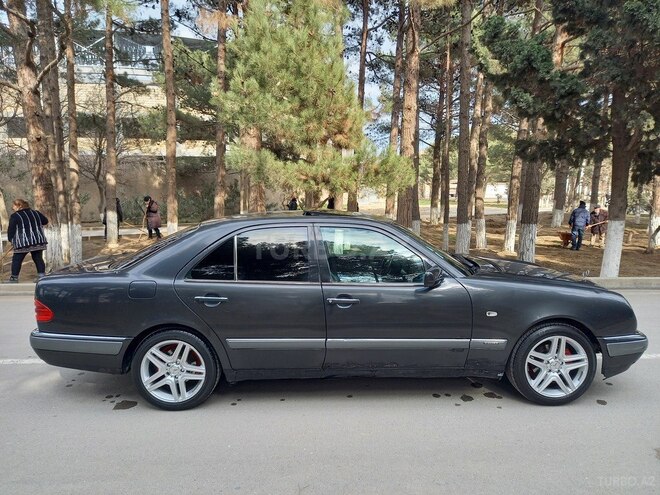 Mercedes E 230 1995, 372,048 km - 2.3 l - Sumqayıt
