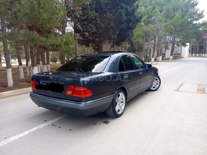 Mercedes E 230 1995, 372,048 km - 2.3 l - Sumqayıt
