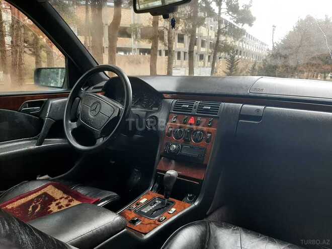 Mercedes E 230 1995, 372,048 km - 2.3 l - Sumqayıt