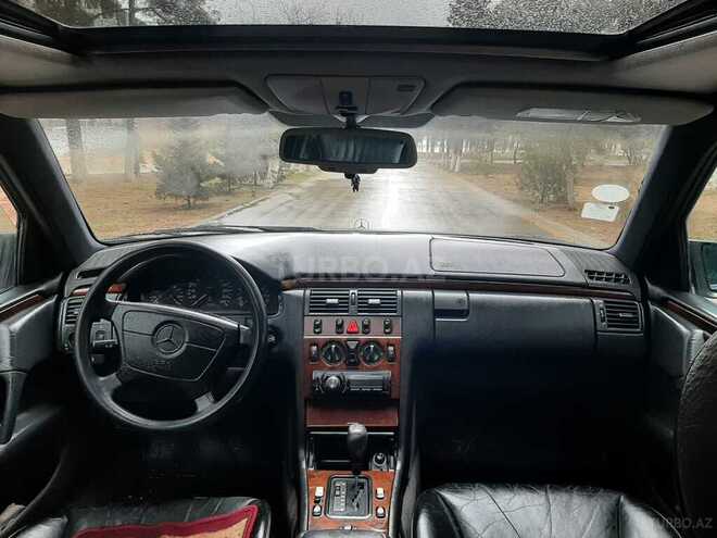 Mercedes E 230 1995, 372,048 km - 2.3 l - Sumqayıt