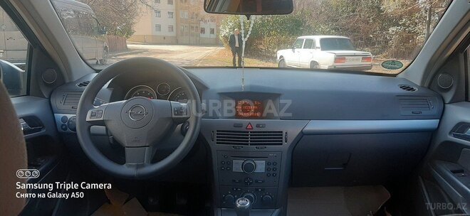 Opel Astra 2005, 138,000 km - 1.4 l - Gəncə