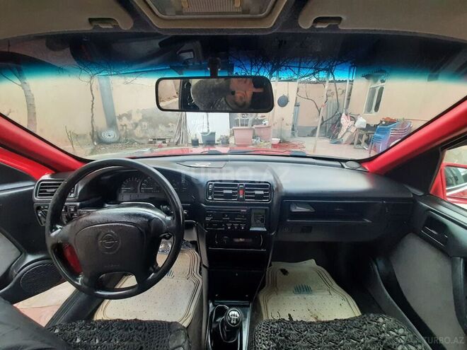 Opel Vectra 1993, 411,000 km - 2.0 l - Sumqayıt