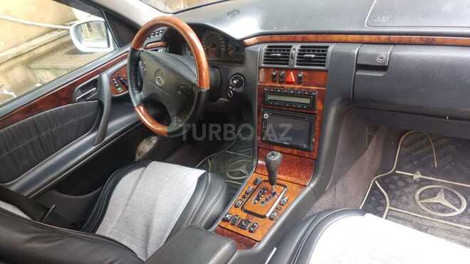 Mercedes E 280 1999, 360,000 km - 2.8 l - Bakı