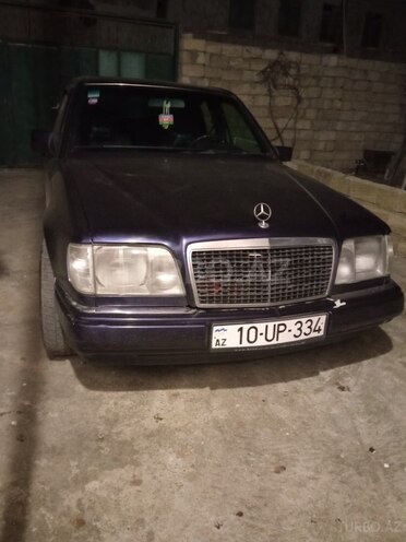 Mercedes E 220 1995, 351,000 km - 2.2 l - Sumqayıt