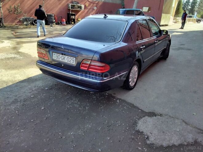 Mercedes E 240 1999, 371,000 km - 2.4 l - Gəncə