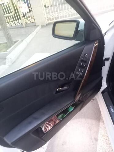 BMW 525 2006, 215,000 km - 2.5 l - Bakı