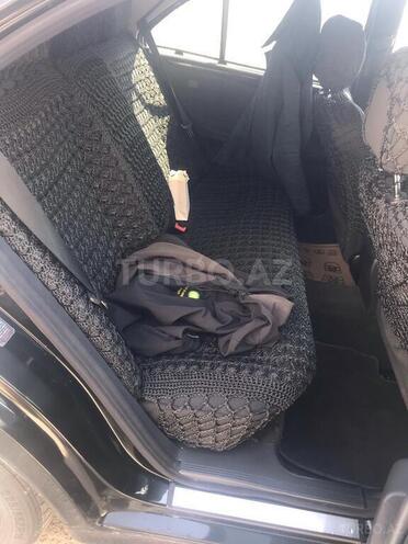 Mercedes E 240 2001, 178,658 km - 2.6 l - Bakı