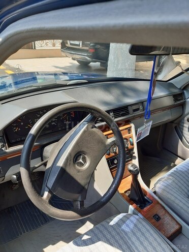 Mercedes E 230 1990, 250,000 km - 2.3 l - Gəncə