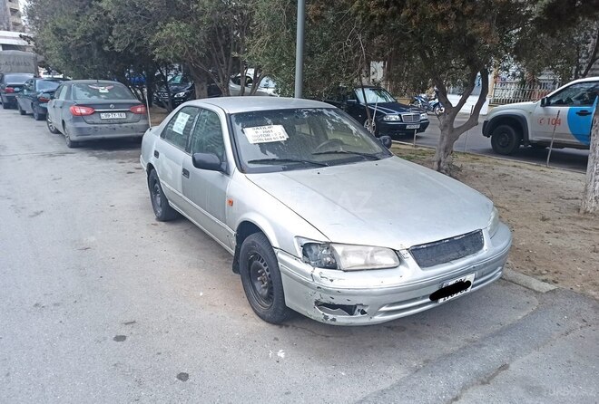 Toyota Camry 2001, 230,000 km - 2.2 l - Bakı