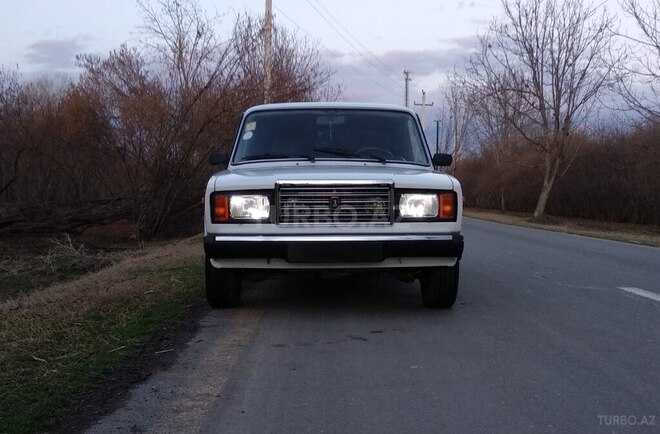 LADA (VAZ) 2107 2006, 90,000 km - 1.6 l - Qax