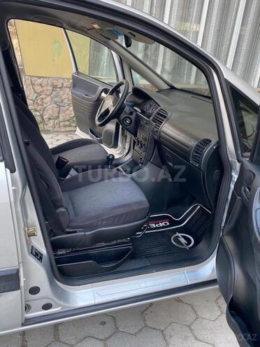Opel Zafira 2001, 282,000 km - 2.2 l - Qusar