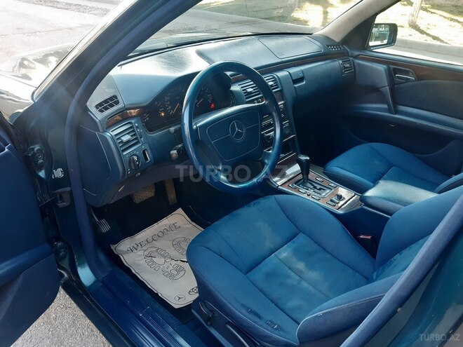 Mercedes E 230 1997, 175,000 km - 2.3 l - Gəncə